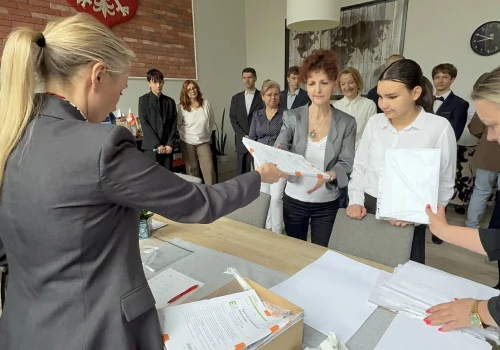 Wczoraj język polski, dziś matematyka. Słupscy uczniowie na półmetku egzaminów