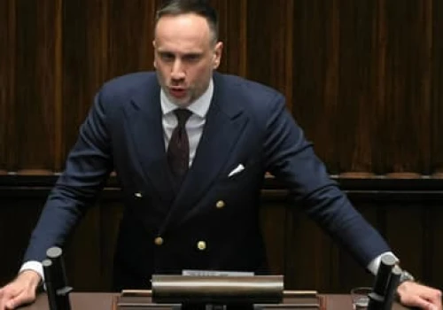 Janusz Kowalski zakiwał PiS ws. kryptowalut. I wepchnął w spór z Morawieckim i Nawrockim