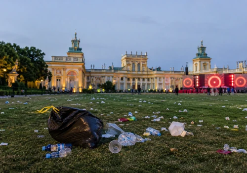 Coraz więcej pytań po imprezie techno w Wilanowie. RPO żąda dokumentów