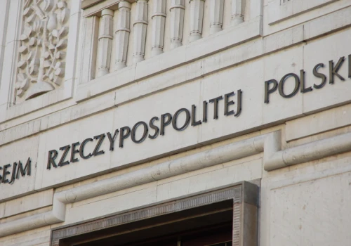 Koniec reklam i promocji na piwo? W Sejmie spór o alkohol