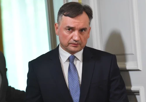 Ostrzeżenie MSZ i pretensje do Agencji Wywiadu. Nowe informacje ws. Ziobry