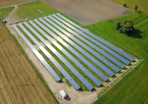 Magazyny energii uchronią farmy fotowoltaiczne przed stratami