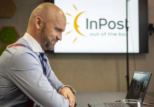 Europa zamawia, InPost dostarcza. Rekord Paczkomatów i mocny start 2026 roku