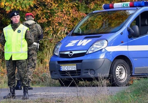 Tajemnicze znalezisko w podkarpackim lesie. Żandarmeria Wojskowa bada bezzałogowy płatowiec