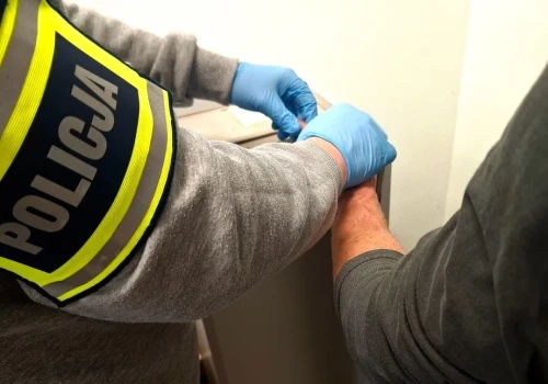 Blisko 3 promile i dwa dożywotnie zakazy – 48-latek zatrzymany przez policję