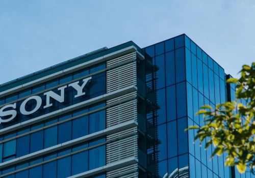 Sony rozbija bank. Alpha 7R VI to demon prędkości z AF, że szczęka opada