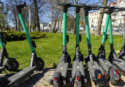 Bolt z zarzutami. Hulajnoga na minuty, ale odpowiedzialność bez limitu