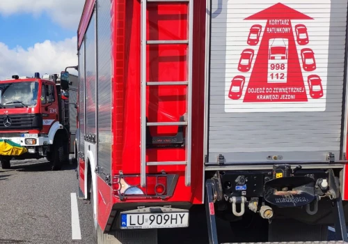 Dachowanie auta na trasie Lublin – Zamość. Są utrudnienia w ruchu