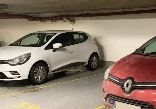 Miejsca parkingowe droższe niż kiedyś kawalerki. Kierowcy płacą majątek
