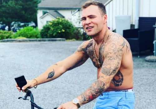 Major SPZ prawie jak Vanilla Ice – szczeciński raper zmienił wygląd