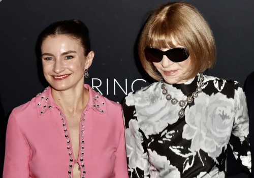 Od magazynu dla society do aplikacji na smartfona. Tak wyglądała ewolucja amerykańskiego Vogue’a