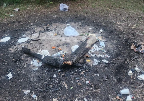 Ursynów: zostawili bałagan po imprezie. 