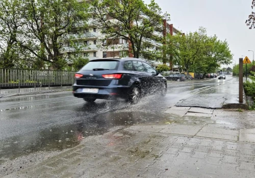 Pogodowe all inclusive w Łódzkiem. W pakiecie deszcz, grad i burze