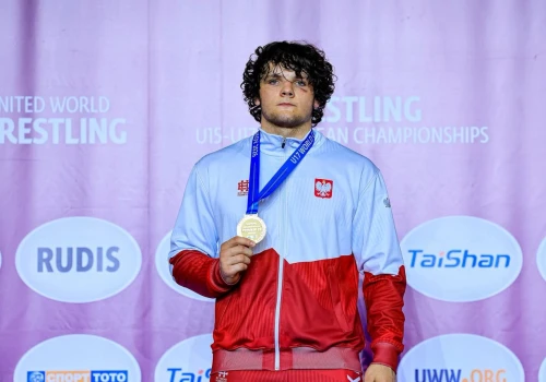 Tomasz Mital mistrzem Europy U-17! Zawodnik Olimpijczyka Radom ze złotem w Samokowie