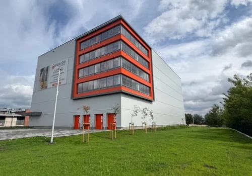 Stokado — magazyny samoobsługowe na wyciągnięcie ręki