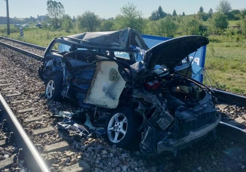 Krasne: tragiczny wypadek na przejeździe kolejowym. Nie żyje 70-letni kierowca