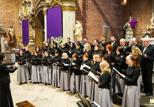 Koncert pieśni maryjnych w rudzkiej bazylice
