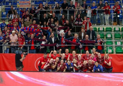Piotrków ma moc! Wesprzyjmy nasze szczypiornistki w walce o „Gladiatory” – liczy się każdy głos!