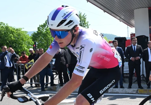 Baku-Khankendi 2026: Josh Burnett wygrywa królewski etap i cały wyścig