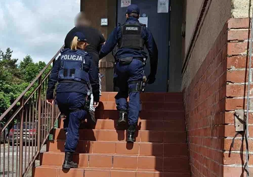 Myślał, że policjanci go nie pamiętają i odjechał . Bardzo się mylił