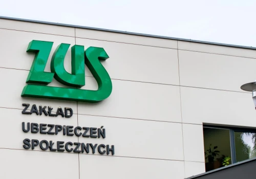 1978,49 zł dla wszystkich emerytów. ZUS wysyła już koperty