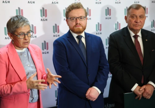 Gigafabryka AI w zawieszeniu. KE trzyma Polskę w niepewności