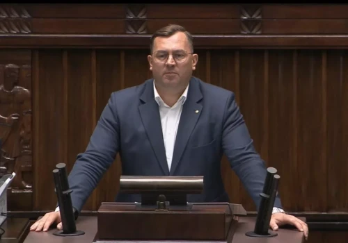 Jaka pomoc po przymrozkach dla rolników? Minister wskazuje, od czego to zależy