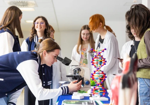 Młodzi wejdą do laboratoriów ZUT. Rusza bezpłatny letni uniwersytet dla licealistów w Szczecinie