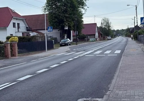 Remont przy posesji radnego. Drgania, hałas i pękające ściany