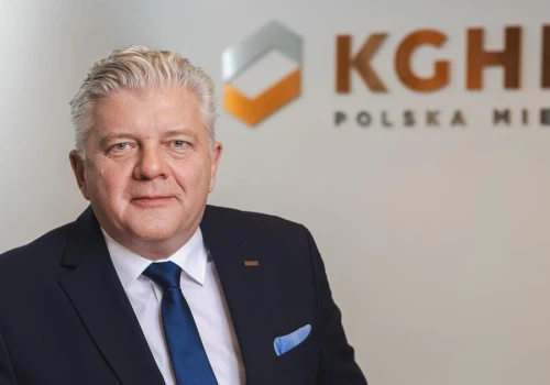 KGHM korzysta na drogiej miedzi i skokowo poprawia wyniki