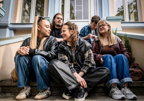 Młode gwiazdy wychodzą na scenę. Wielki finał Rising Stars by FIDECKA już 17 maja