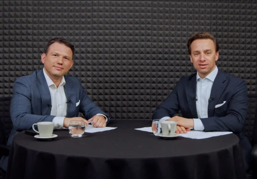 Krzysztof Bosak vs. Sławomir Mentzen. Czy spór liderów uniemożliwi rządzenie?