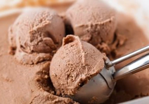 Przepis, który pokochają wszystkie dzieci. Te lody czekoladowe to pewniak na lato