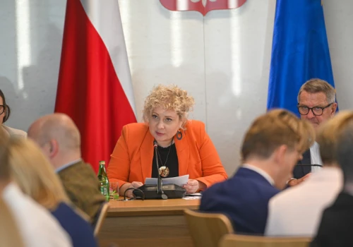 Komisja Zdrowia odrzuciła poprawkę Konfederacji. Chodzi o lekarzy spoza Unii Europejskiej