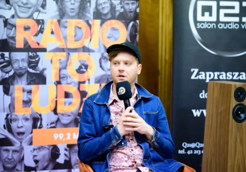 Spotkanie z Maćkiem Kądzielą w Radiu Łódź. Odsłuch LUNAMË z Q21