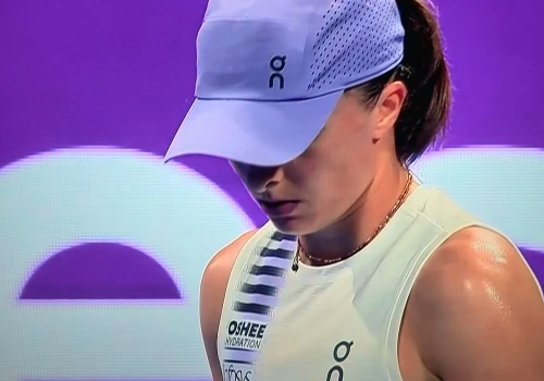 Tenis ziemny: Rozpędzona Iga Świątek zatrzymana przez Elinę Svitolinę w półfinale…