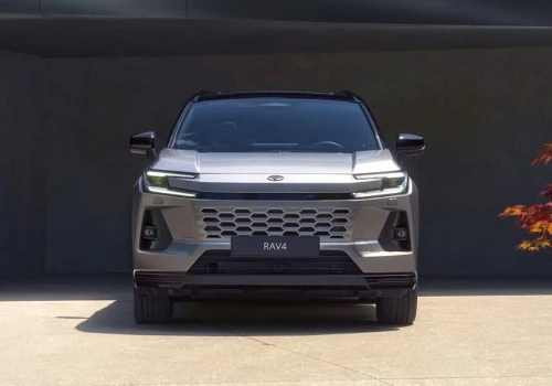 Jeden z ulubionych SUV-ów Polaków z nową wersję? RAV4 może stać się pick-upem