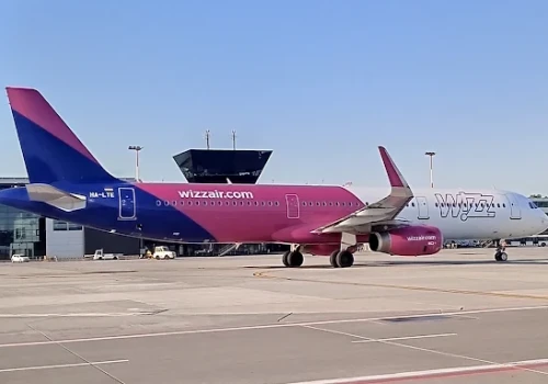 airBaltic kasuje loty z Krakowa do Wilna. Wizz Air wygrał walkę o pasażerów