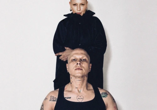 Jędrzej Wise x Katarzyna Nosowska w utworze „Bez oka miś”