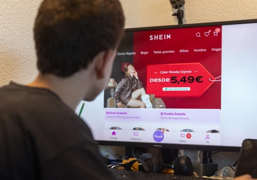 Chiny patrzą na Polskę: e-commerce na pierwszej linii frontu. Co tak naprawdę kupujemy na Temu i Shein?