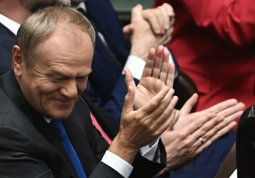 Kolejny przykład „zabawy” państwem przez Tuska. Premier chce sparaliżować prace NBP