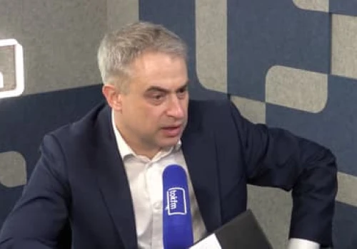 Gawkowski wpłaca na „Pomóżmy Ukraińcom”, których jego rząd pozbawił pomocy. Zapowiada korekty