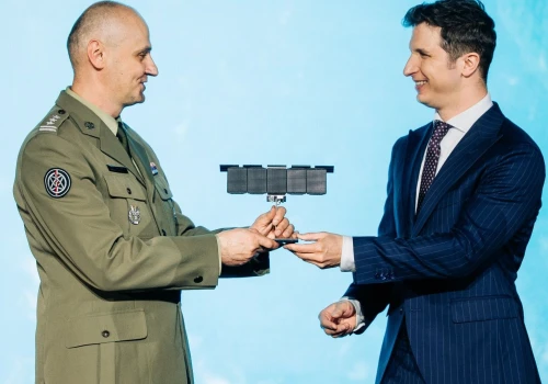 MikroSAR oficjalnie przekazany Wojsku Polskiemu
