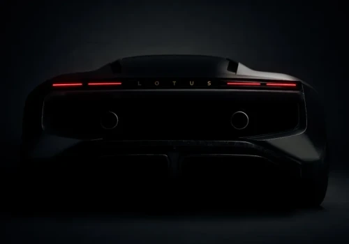 Lotus łączy DNA „supercarów” z elektromobilnością. Hybrydowy Type 135 z mocą 1000 KM