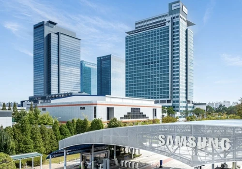 Rok 1998 według Samsunga. Kiedy telefony ważyły 100 gramów, a muzyki słuchaliśmy z pierwszych empetrójek