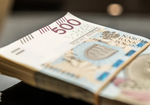 Nawet 100 tys. zł od ZUS. Polacy nie wiedzą, bez wniosku pieniądze przepadną