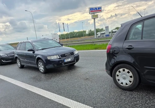 Zderzenie 4 aut na trasie Ostrów – Czekanów (ZDJĘCIA)