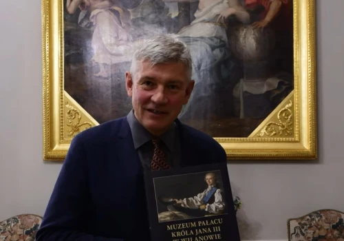 Powstała piosenka o zwolnionym dyrektorze Pałacu w Wilanowie. 