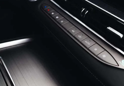 Piekło zamarzło. Nowy SUV Chery ma fizyczne przyciski