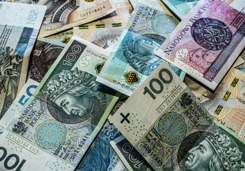 Świat wraca do gotówki. Jednak banknoty są nie po to, by je wydawać